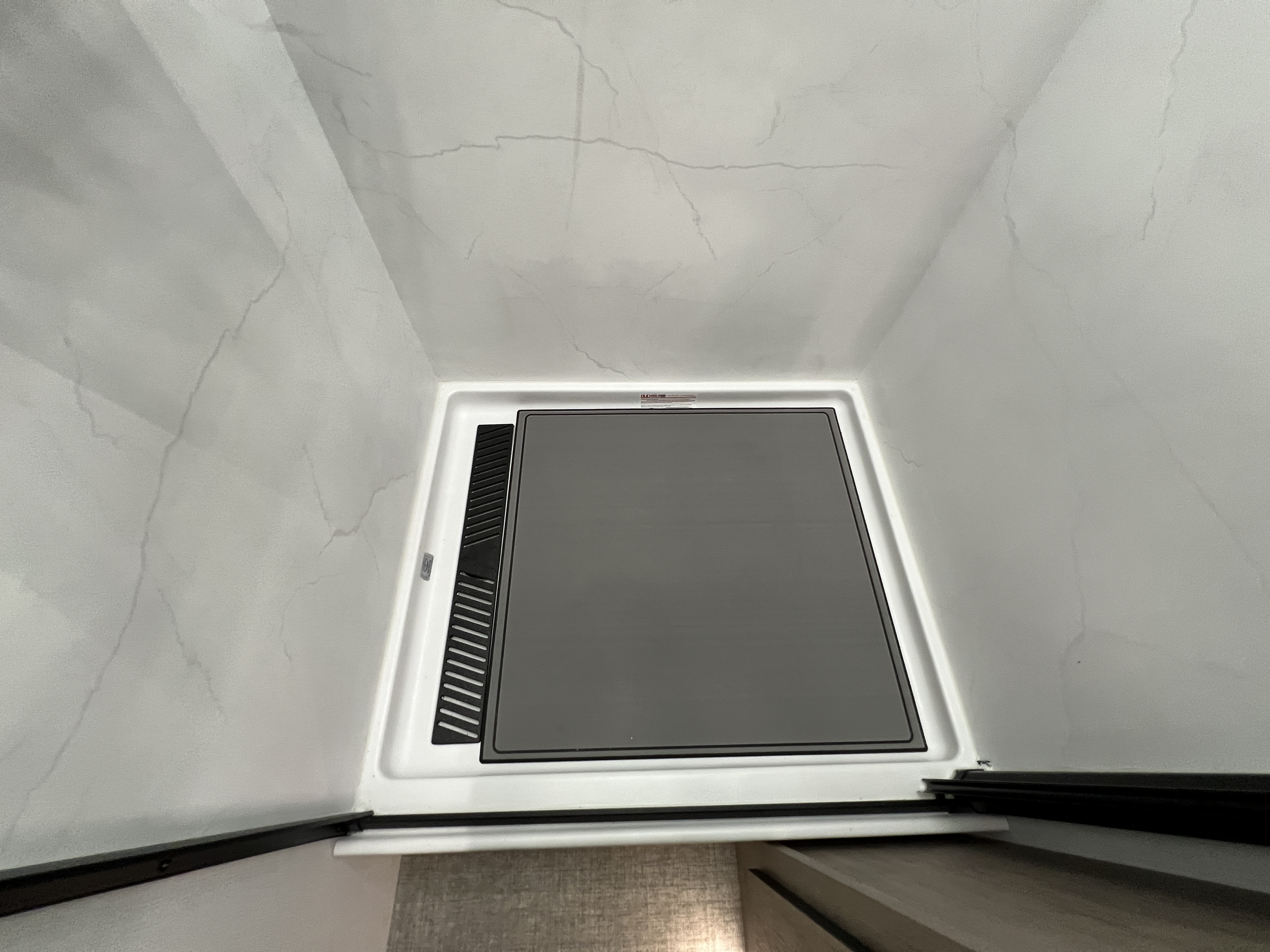 2027 Grand Design Lineage Series F 31ZW - Image 34