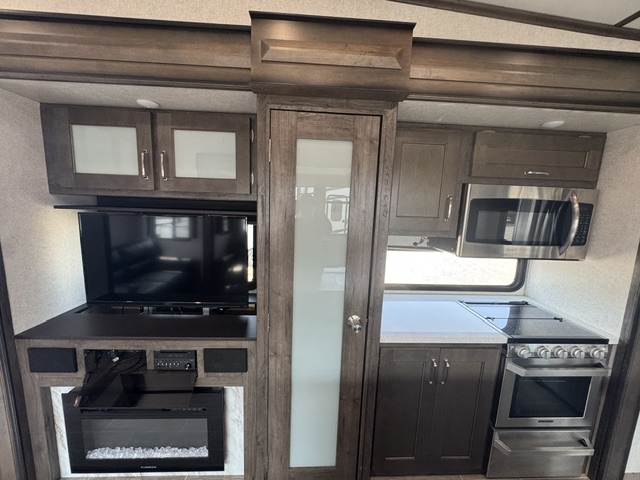2020 Keystone Montana High Country 321MK - Image 14