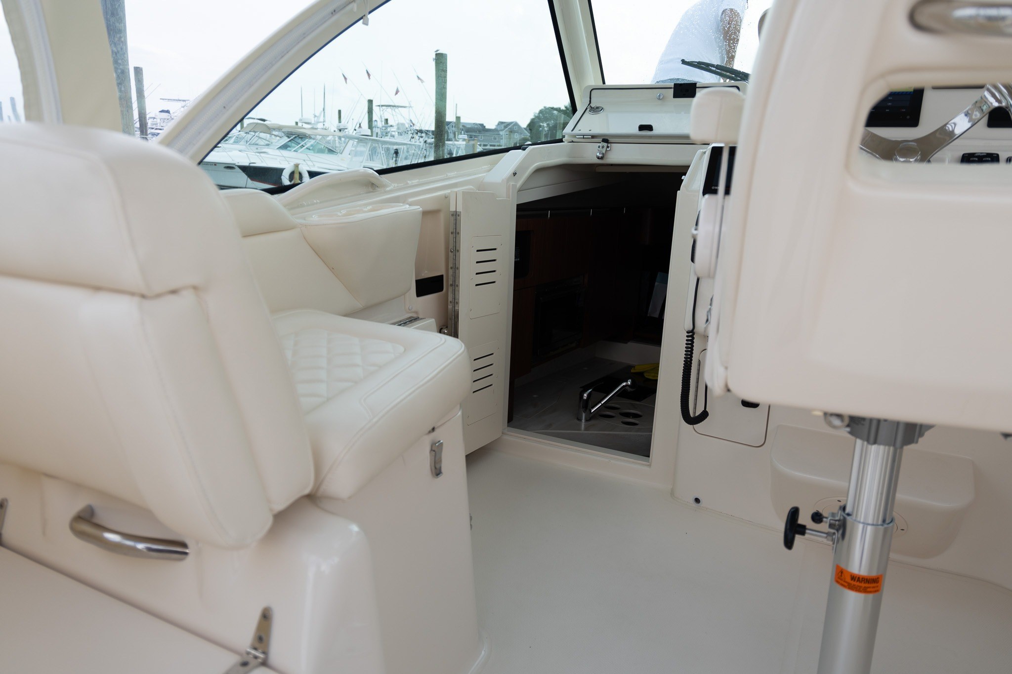 2020 Grady-White Express 330 - Image 69