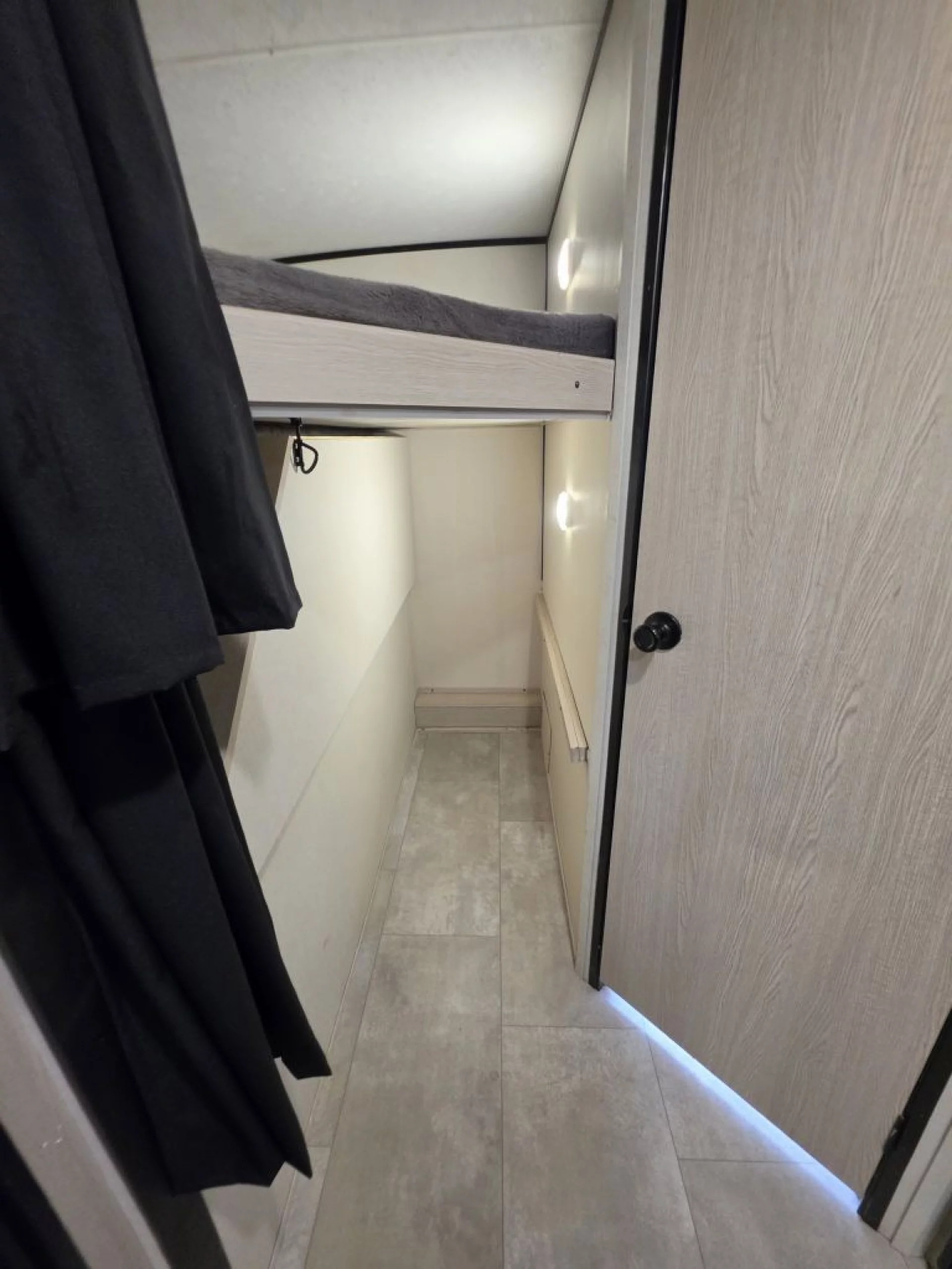2022 COACHMEN APEX NANO 208BHS - Image 17