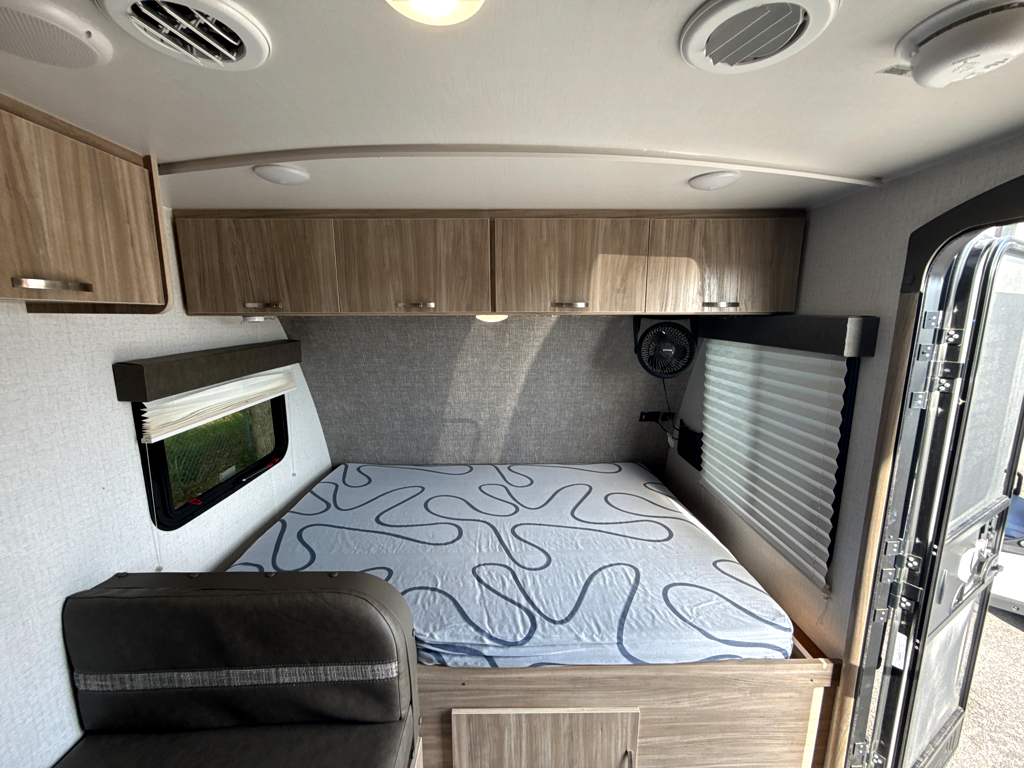2022 WINNEBAGO MICRO MINNIE 1800BH - Image 25