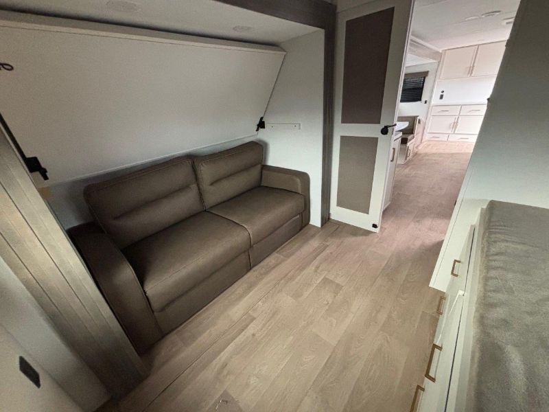 2026 Grand Design Transcend 325BHT - Image 16