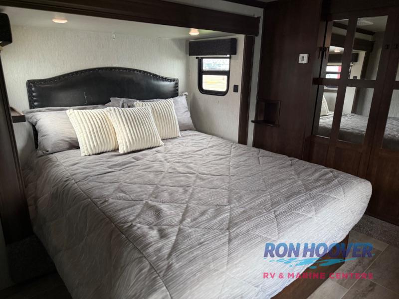 2019 HEARTLAND 3925MLP - Image 38