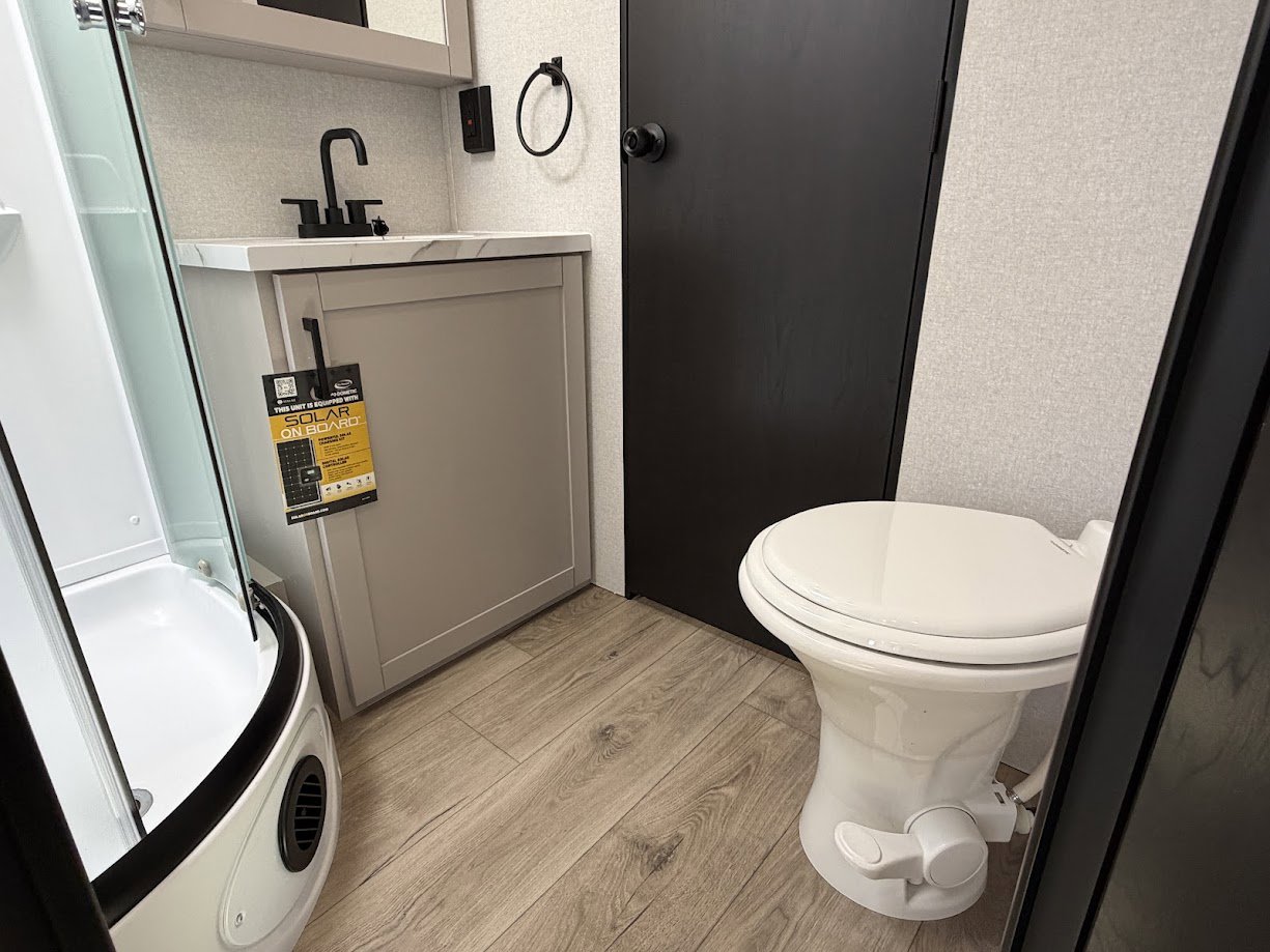2026 JAYCO JAY FEATHER 24FK - Image 32