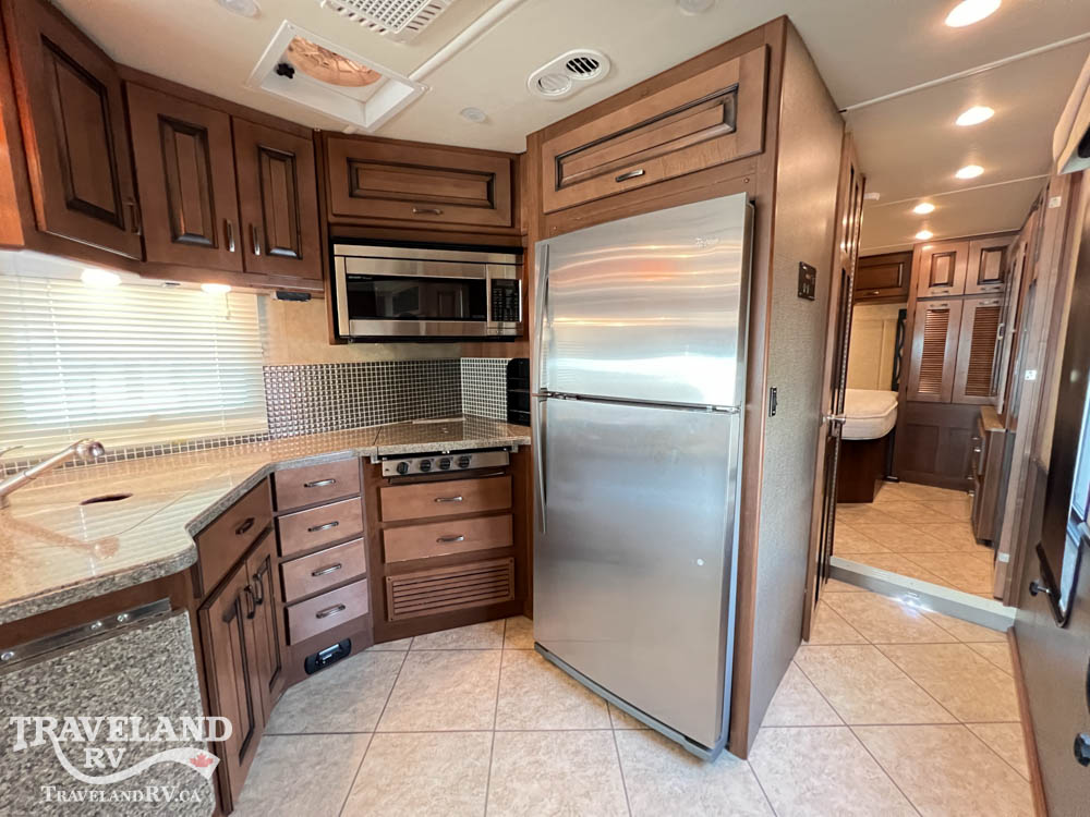 2015 Fleetwood Excursion 35B - Image 25