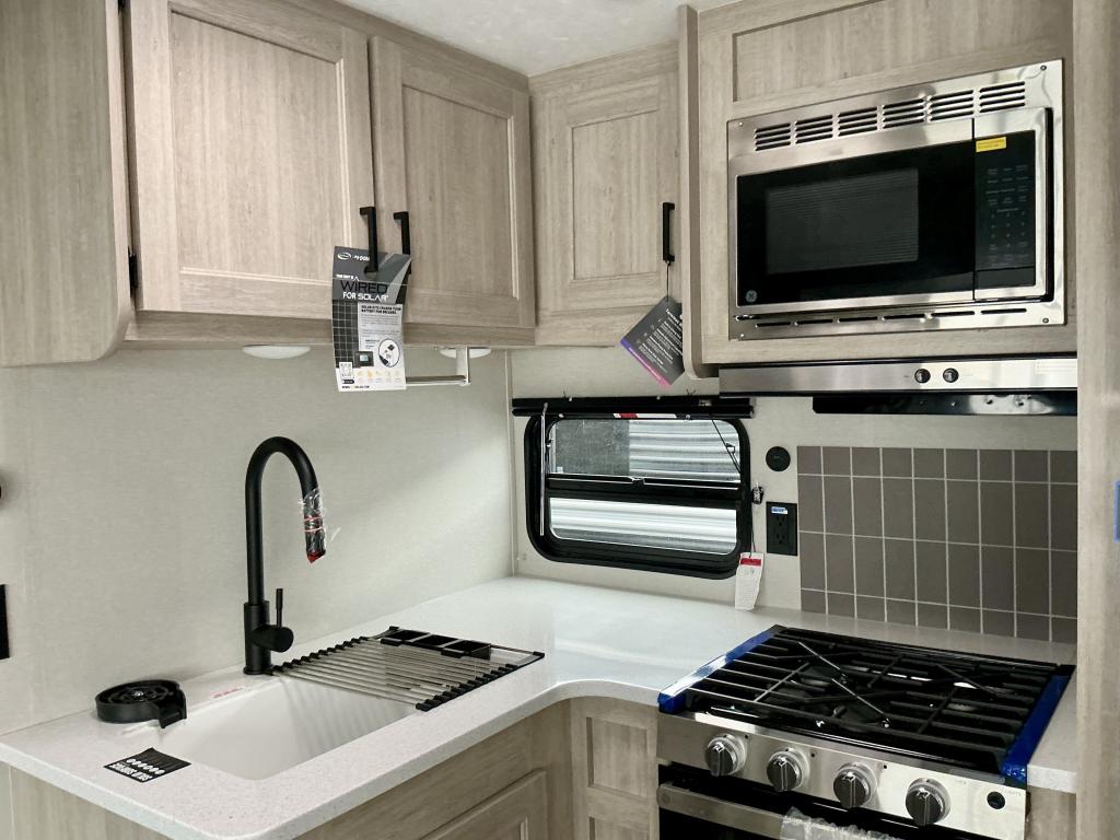 2026 COACHMEN 333DORM - Image 8