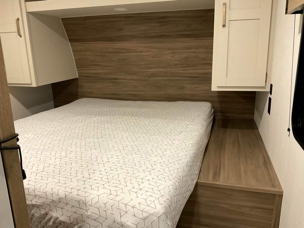 2027 KZ SPORTSMEN 261 BHK - Image 15