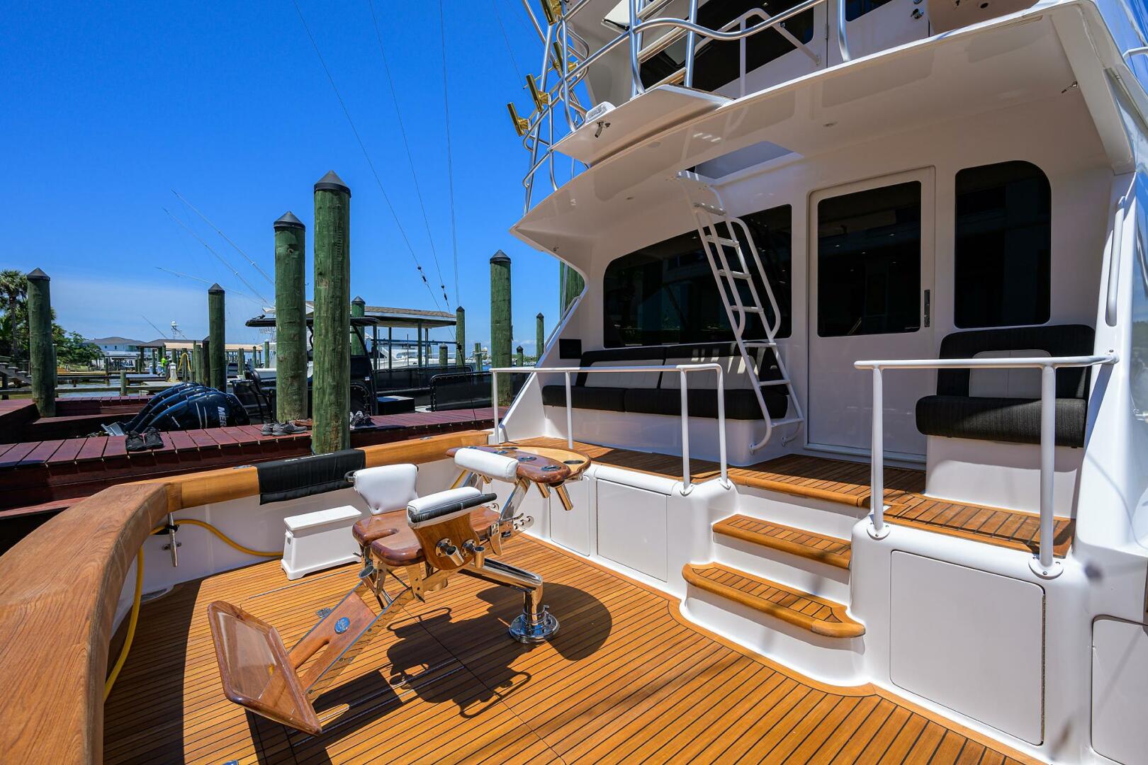 2004 Viking 65 Enclosed Bridge w/Tower - Image 6