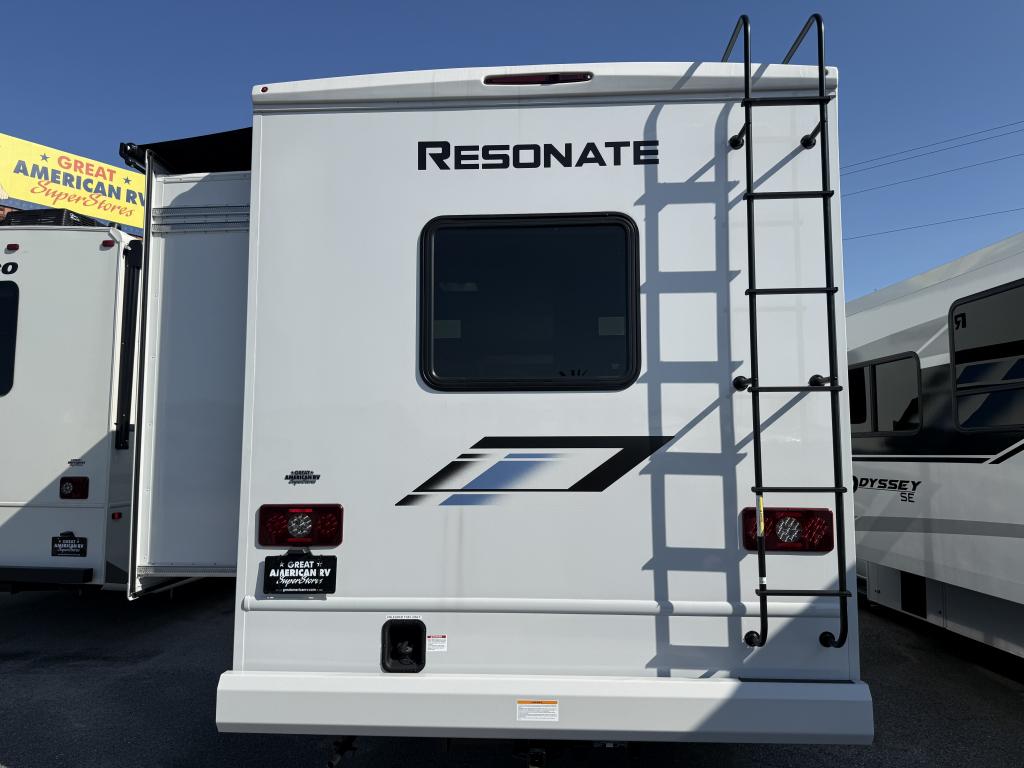 2026 THOR MOTOR COACH RESONATE 29D - Image 4