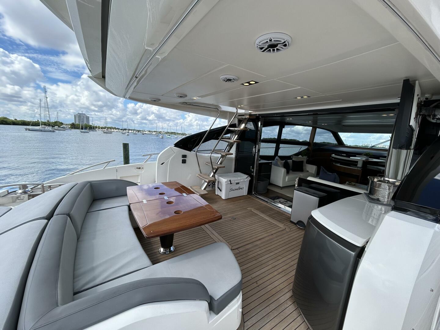 2014 Princess S72 - Image 6