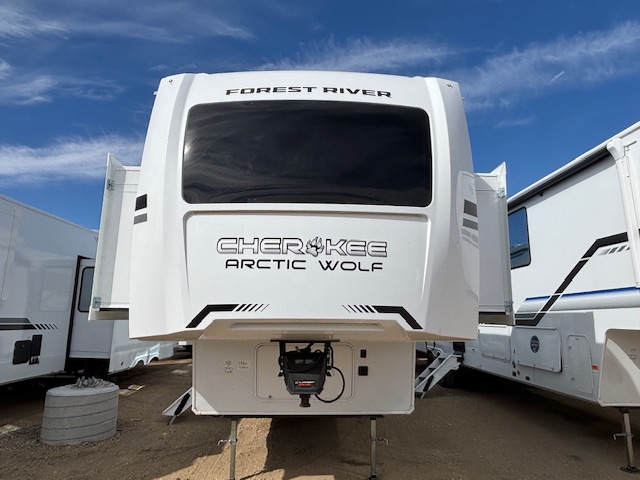 2026 CHEROKEE ARCTIC WOLF 3950 SUITE - Image 3