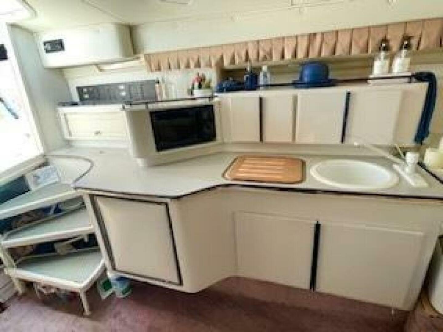 1990 Wellcraft Monaco 3000 - Image 2