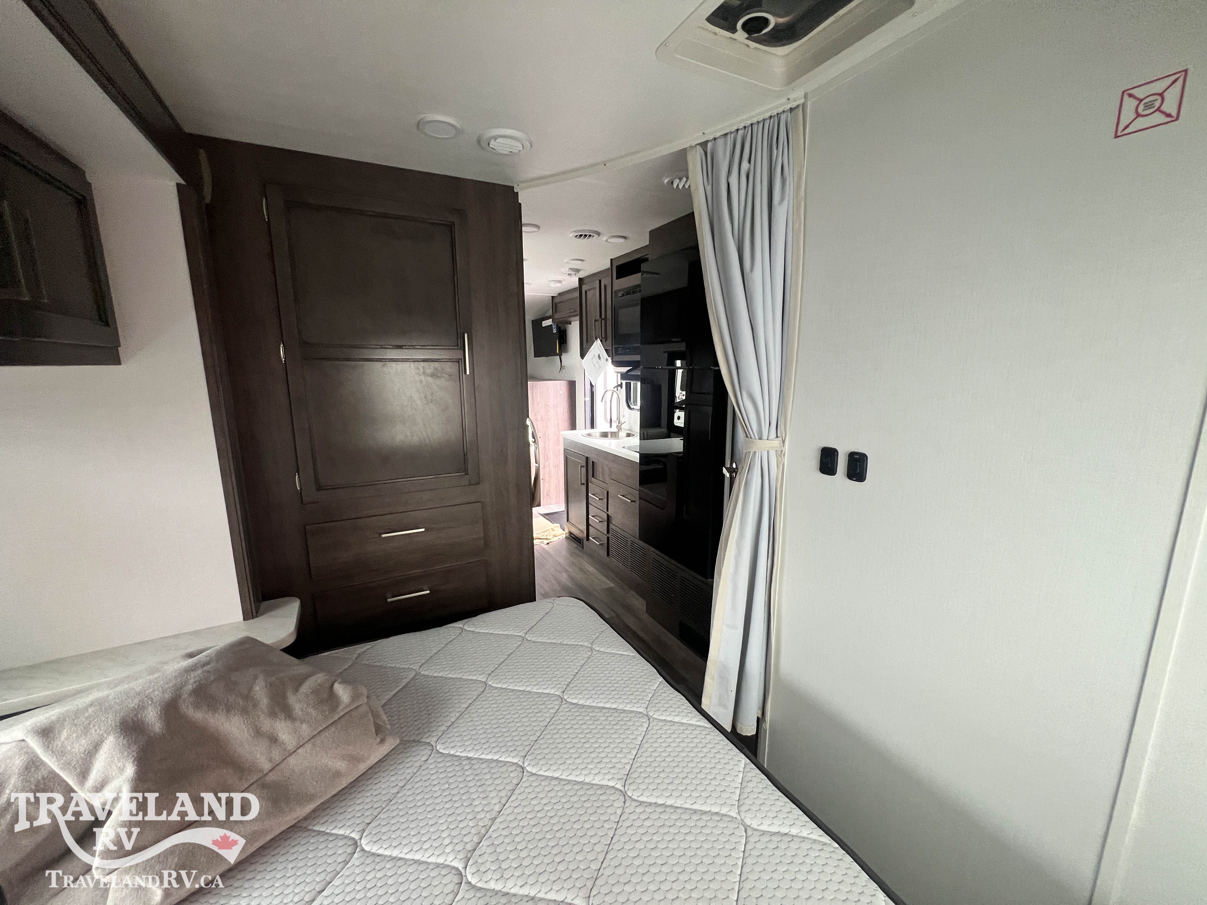 2026 Entegra Coach Odyssey SE 22C - Image 32