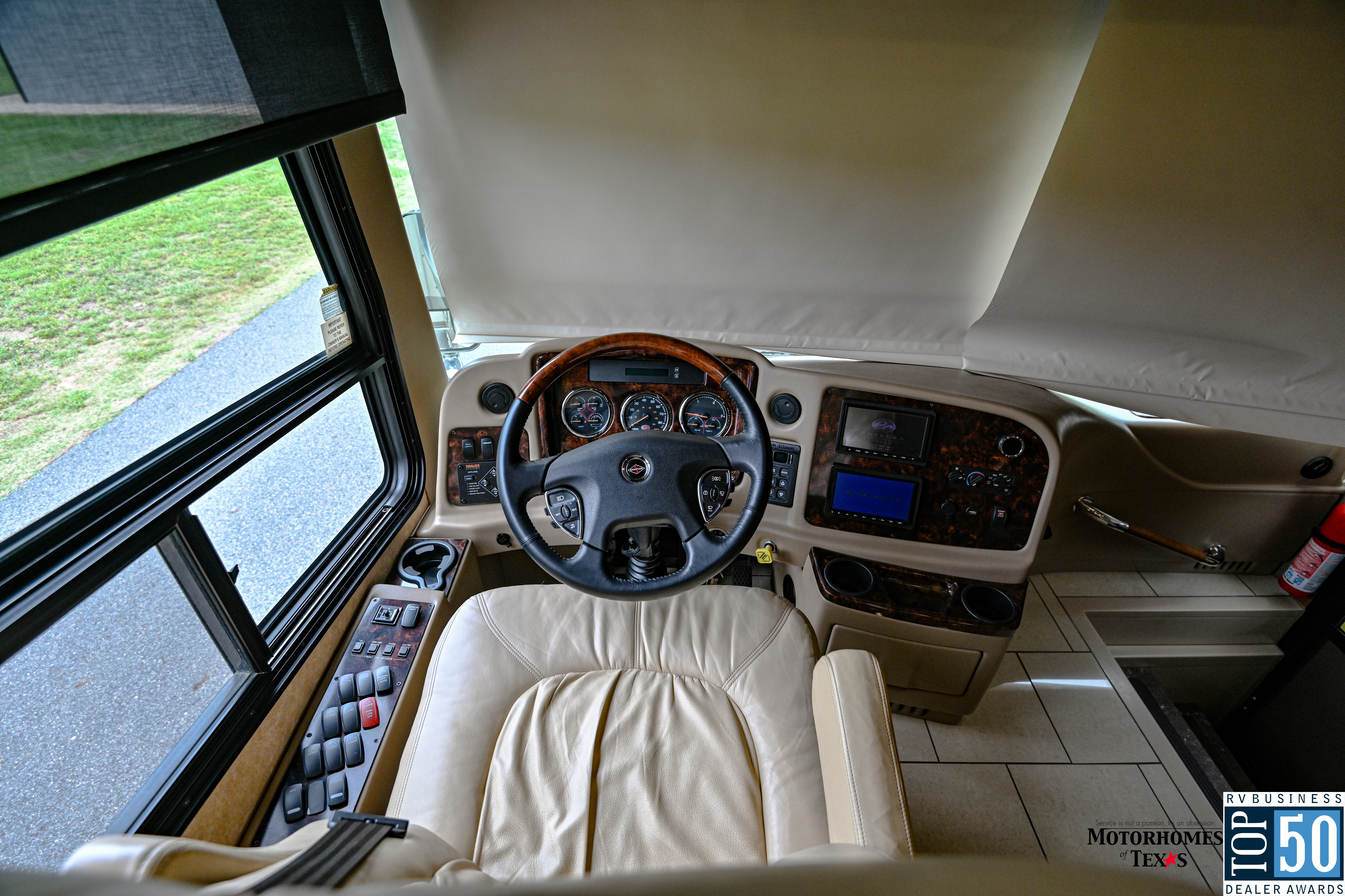 2015 Entegra Coach Anthem 44B - interior 19