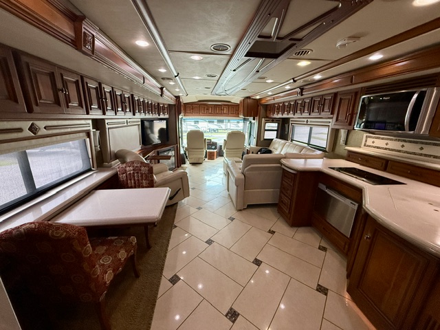 2013 WINNEBAGO TOUR 42QD - Image 6
