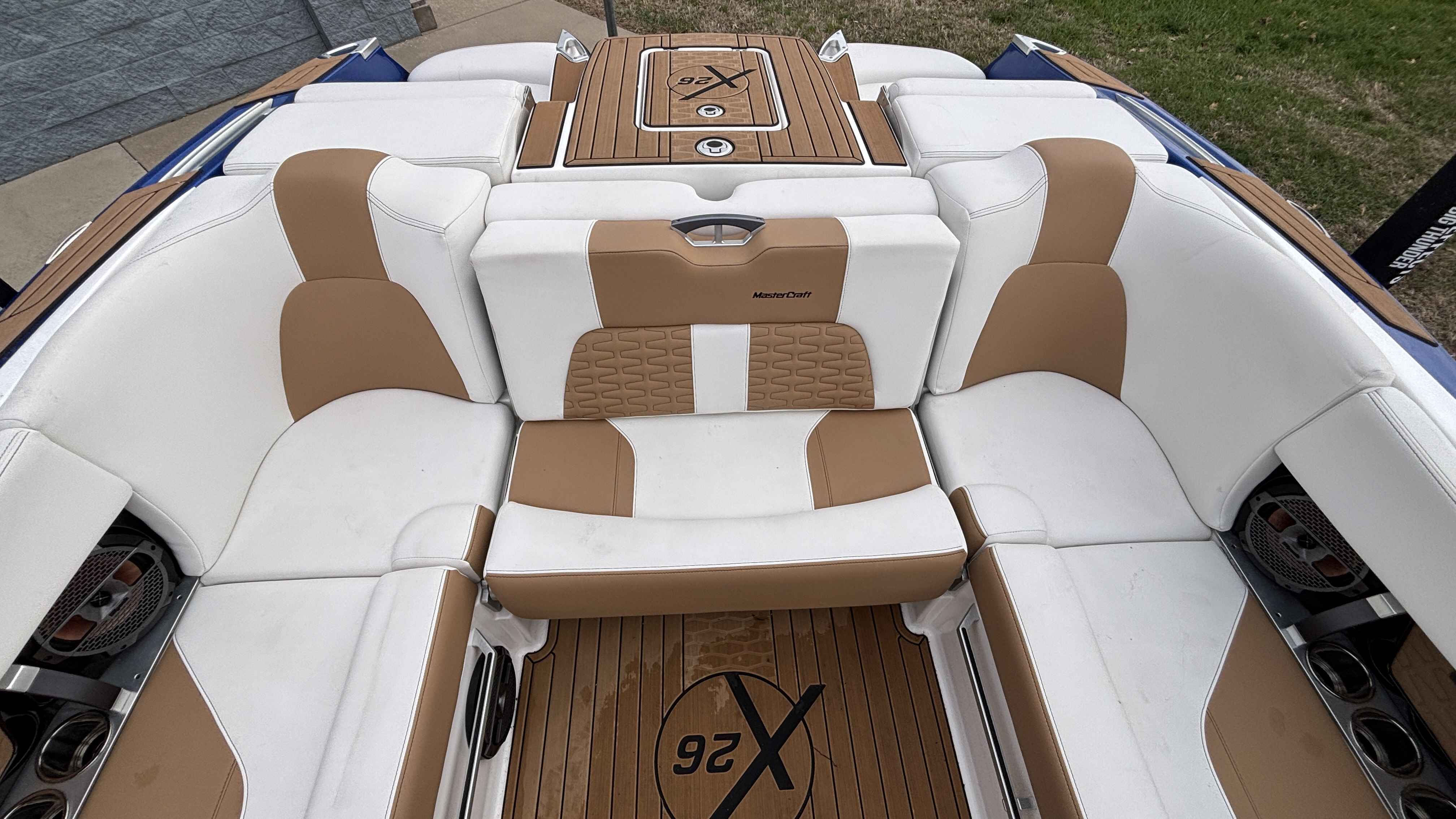 2022 MasterCraft X26 - Image 10