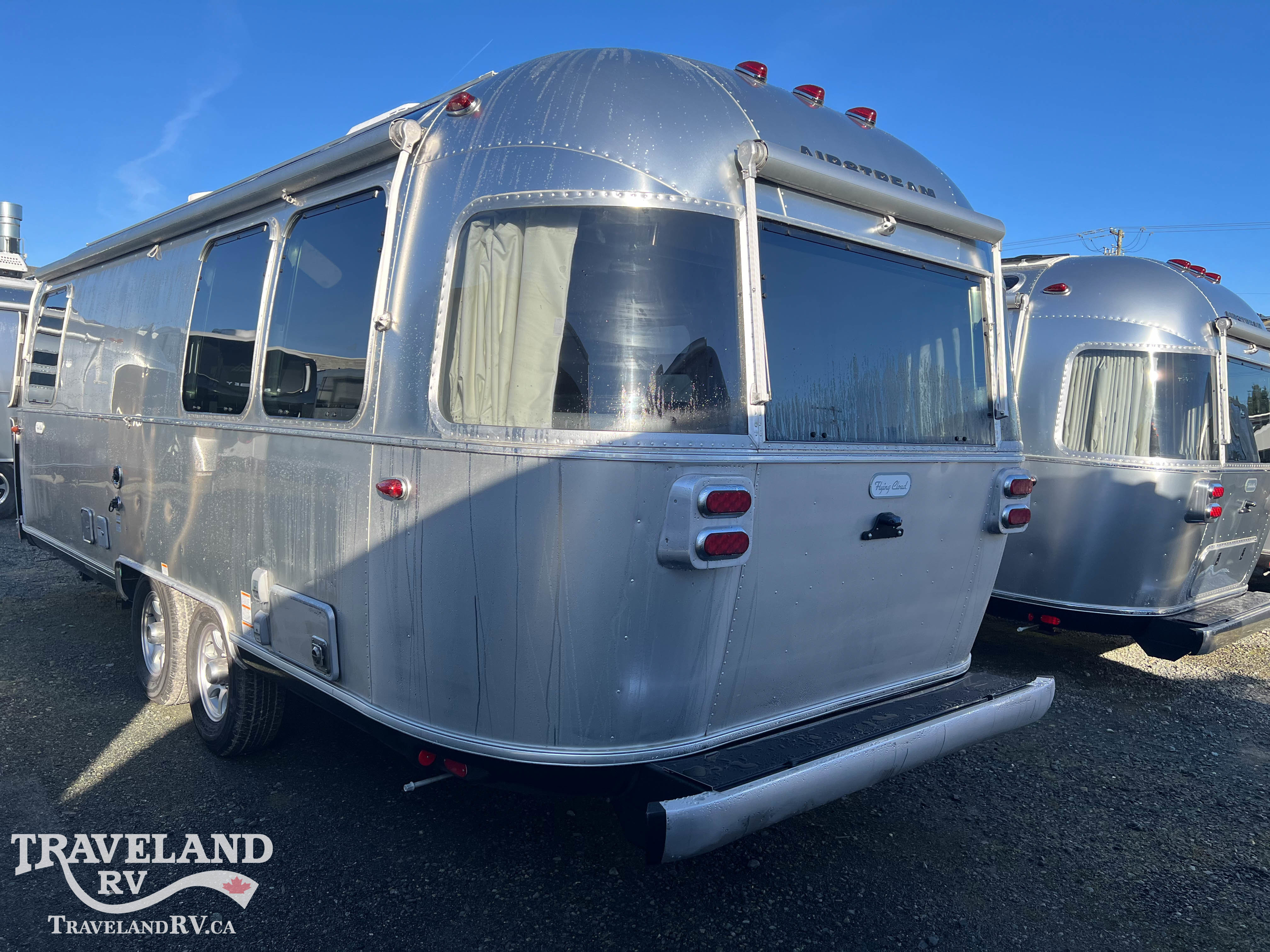 2026 Airstream Flying Cloud 23FBQ - Image 5