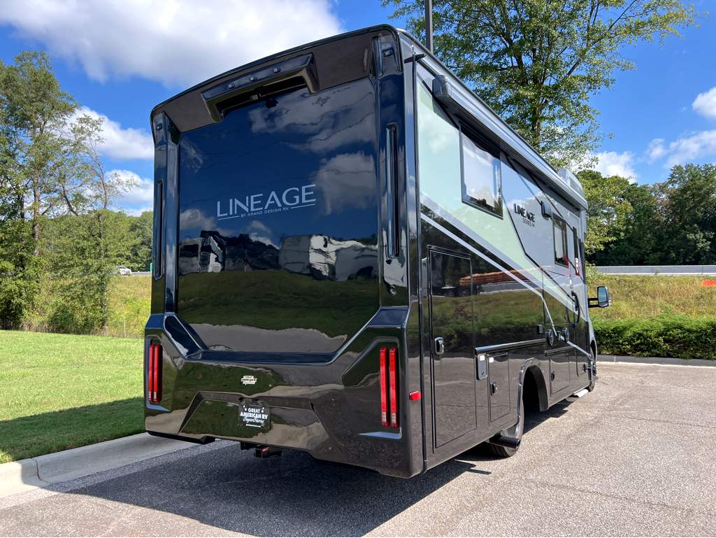2026 Grand Design Lineage Series M 25TK - Image 4
