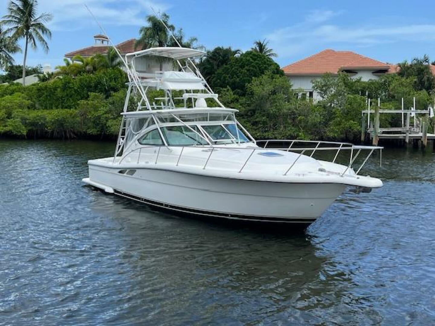 2003 Tiara Yachts 3800 Open - Image 9