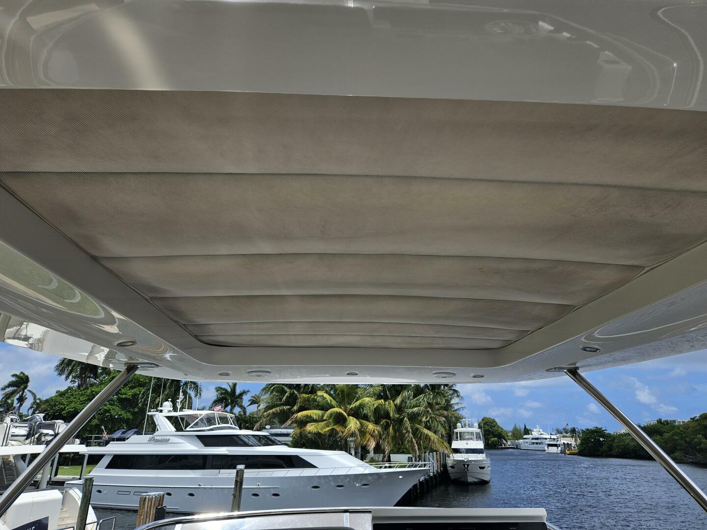 2022 Azimut 66 - Image 27