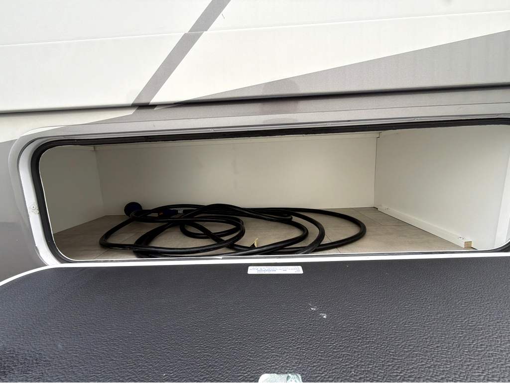 2027 JAYCO MELBOURNE PRESTIGE 25LP - Image 13