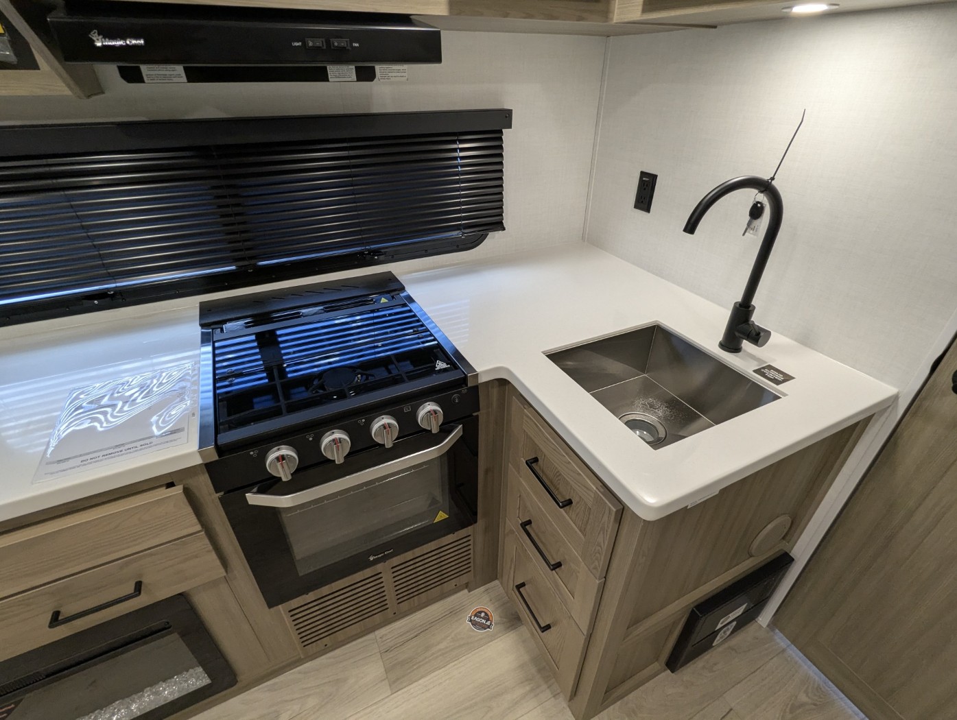 2027 Forest River Rockwood Mini Lite 2213S - Image 20