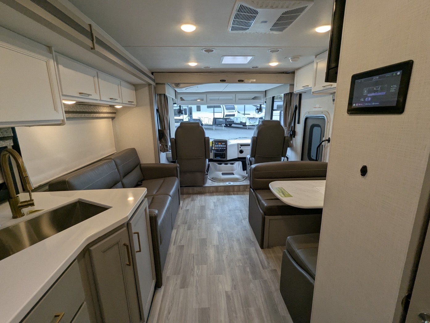 2026 Thor Motor Coach Windsport 29L - Image 33