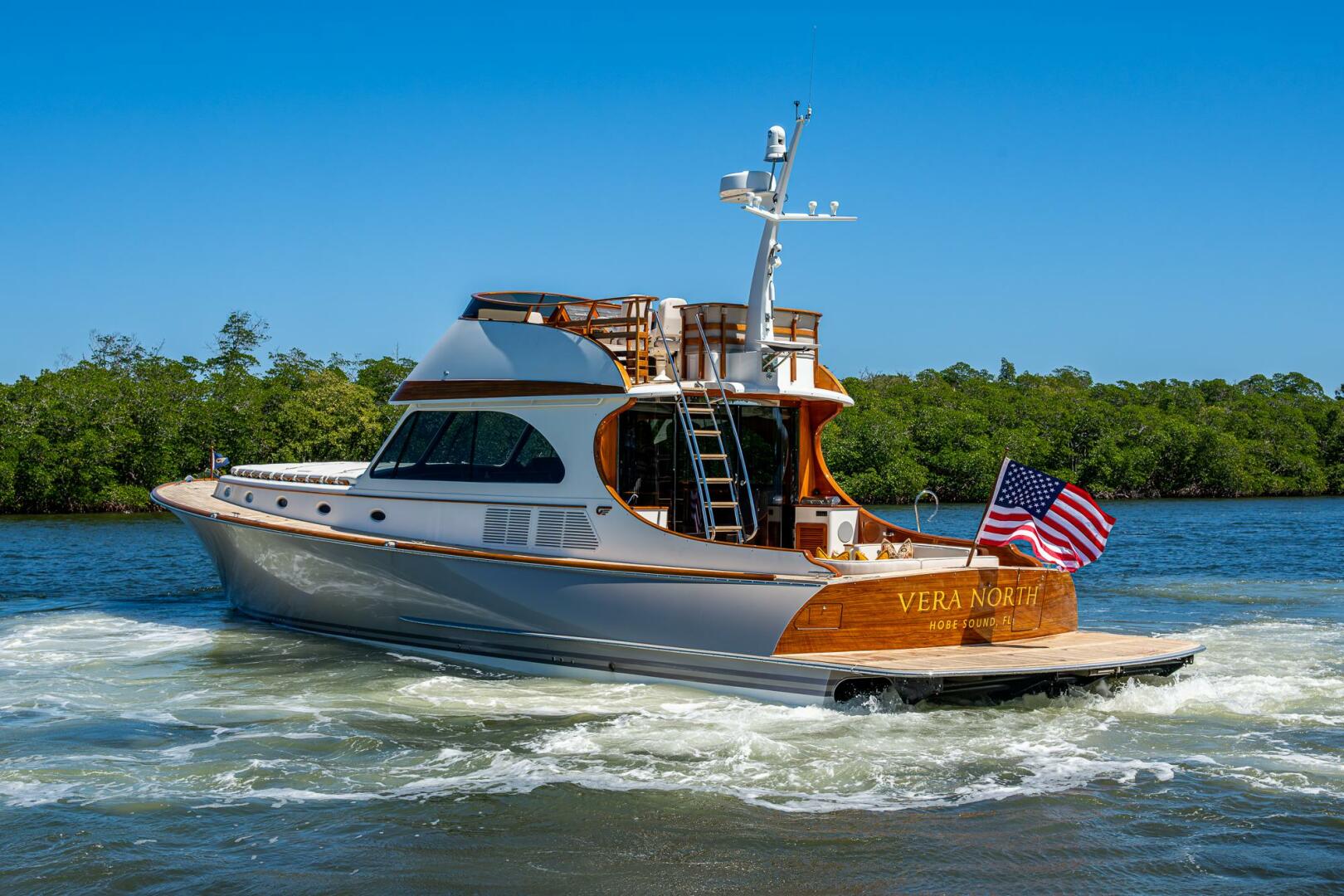 2021 Hinckley Talaria 55 Flybridge MKII - Image 5