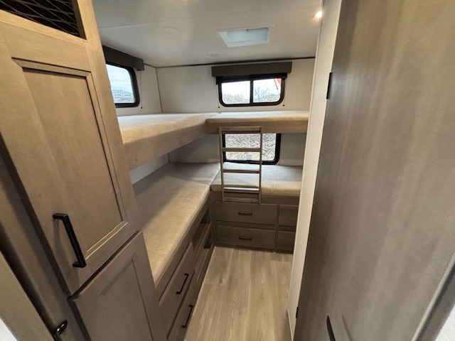 2026 Grand Design Transcend 305BHT - Image 33
