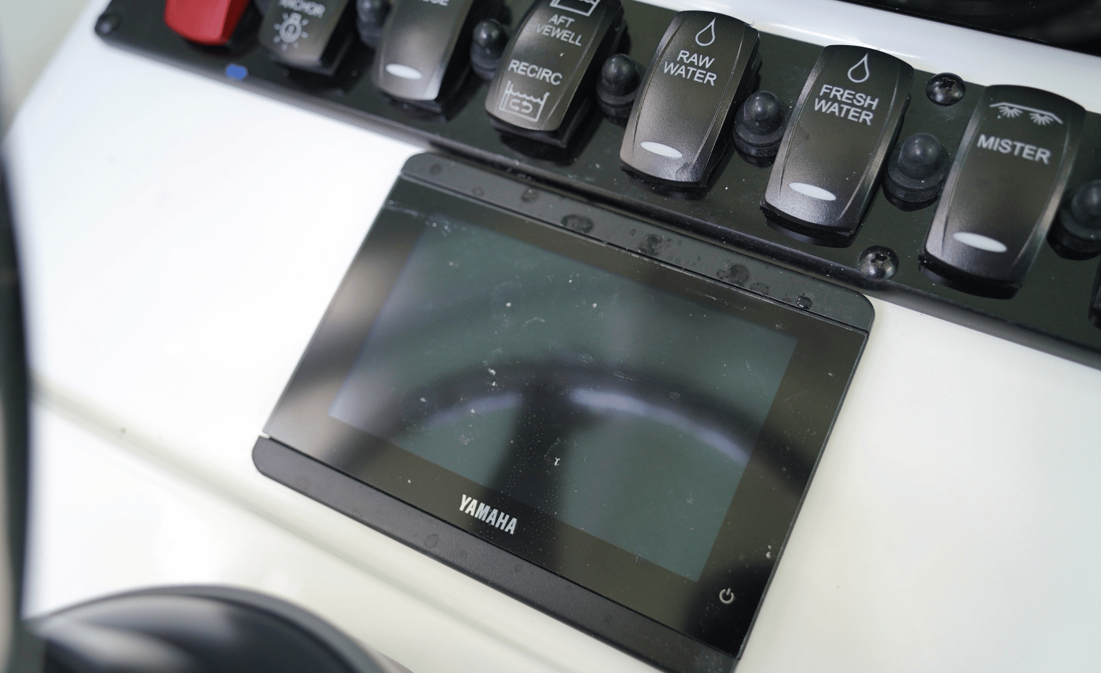 2027 SEA HUNT ULTRA 245SE - Image 31