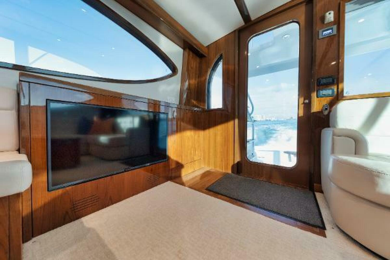 2018 Hatteras Hatteras GT54 Base - Image 10