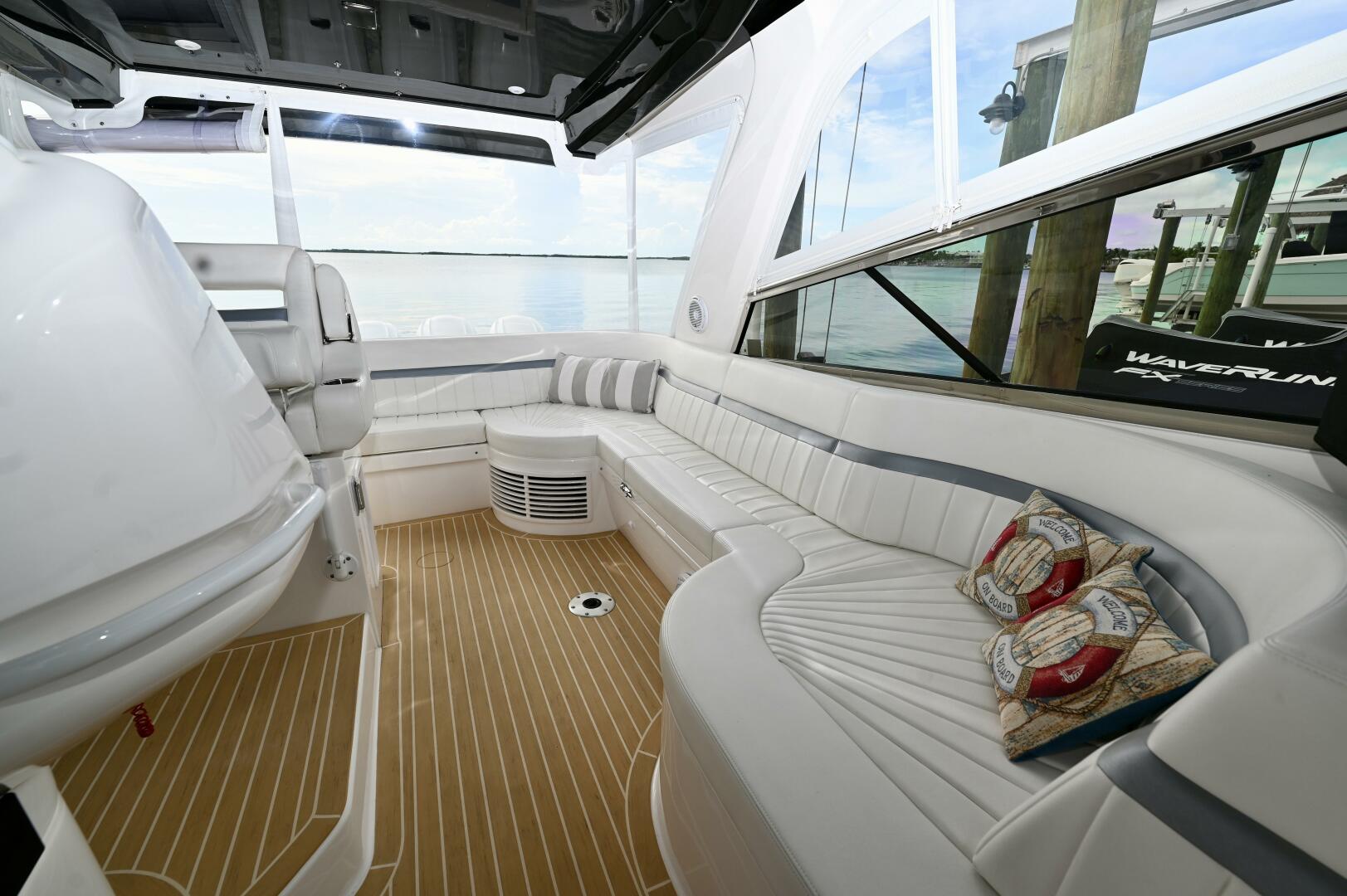2019 Intrepid 475 Sport Yacht - Image 13