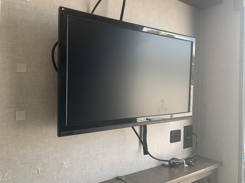 2019 FOREST RIVER 190 - Image 29
