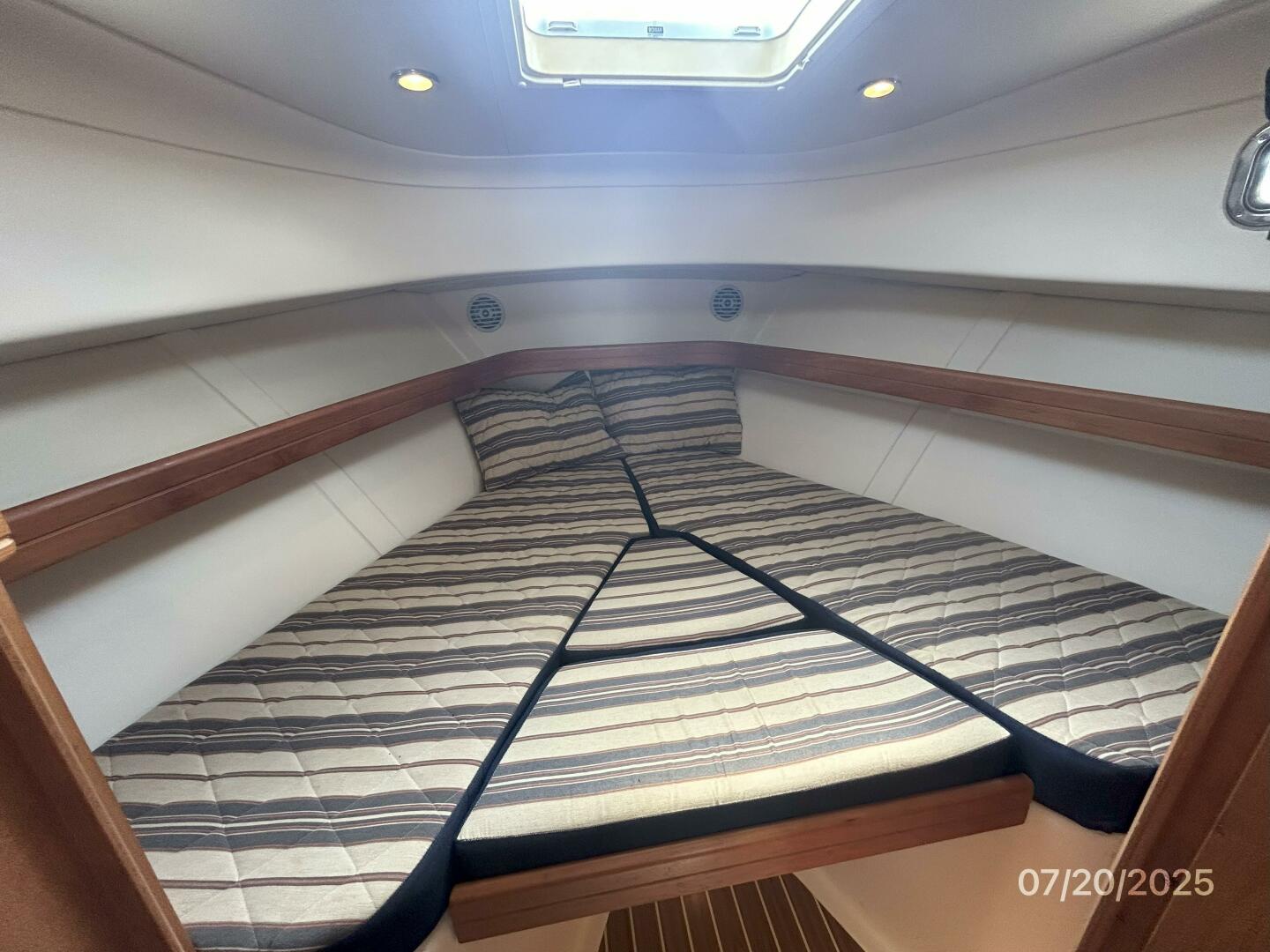 2006 Mainship Pilot 30 Base - Image 37