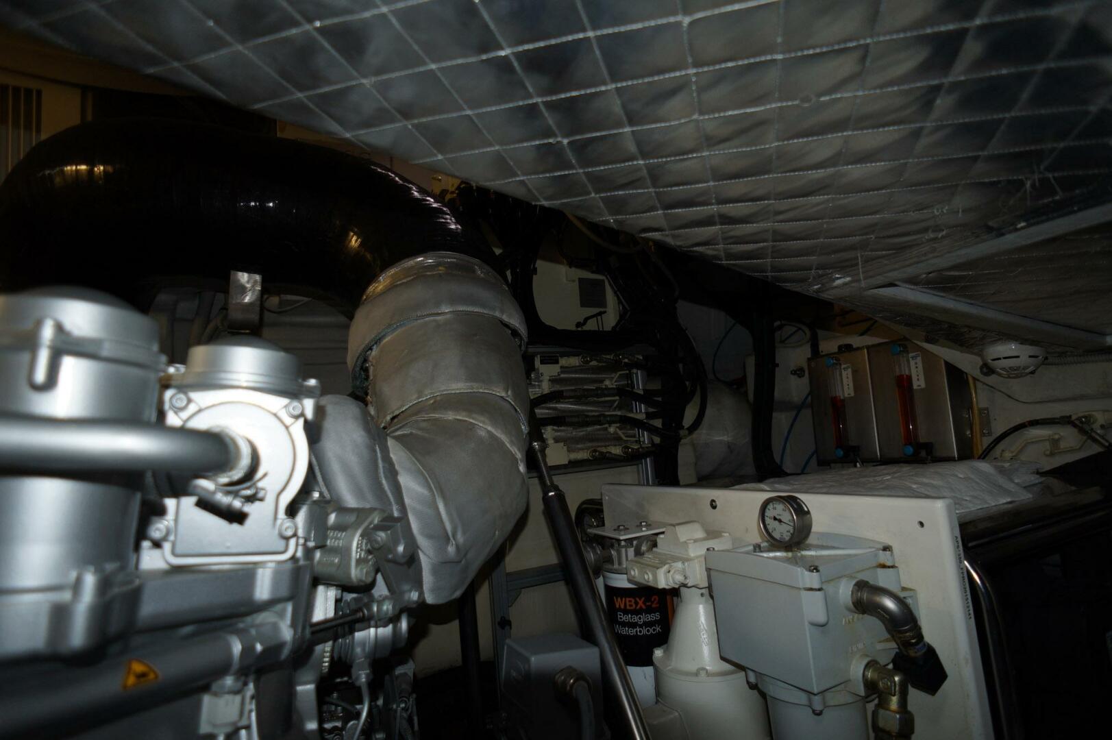 2016 Pershing 70 - Image 46