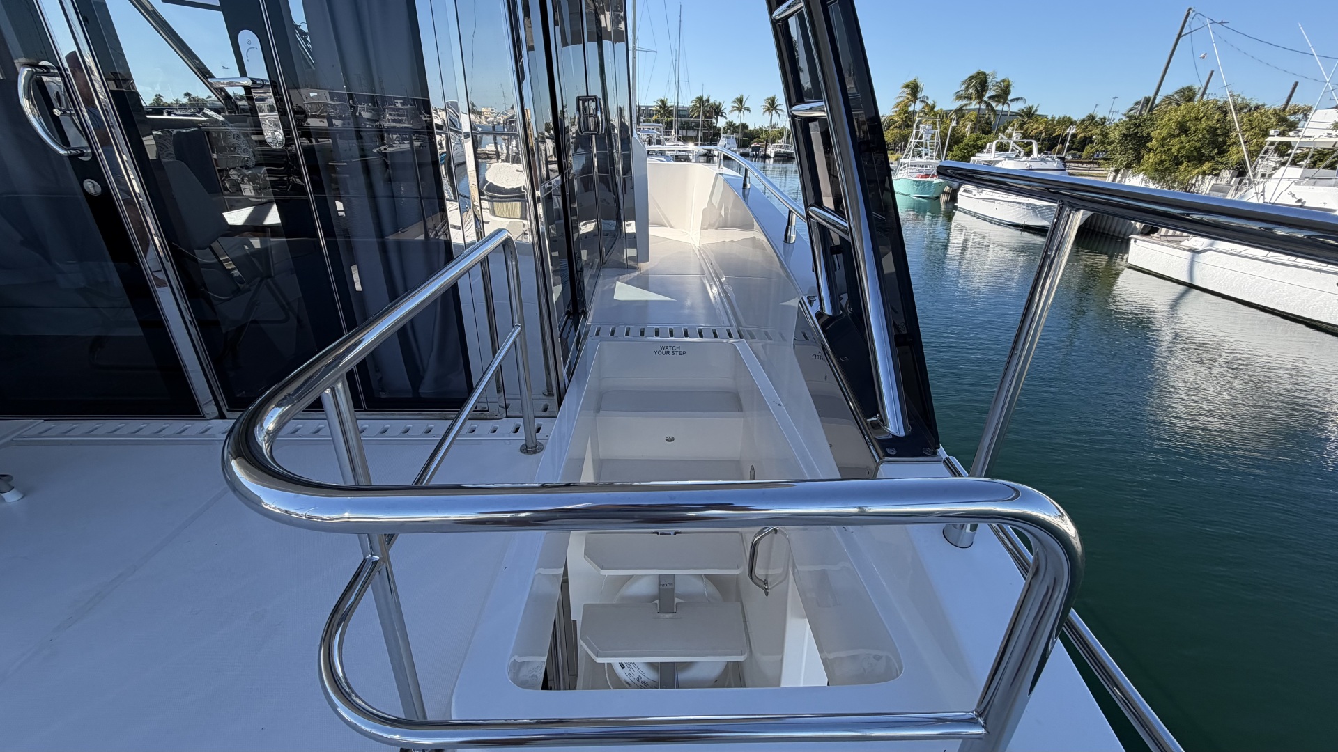 2025 Aquila 54 ENCLOSED BRIDGE - Image 14