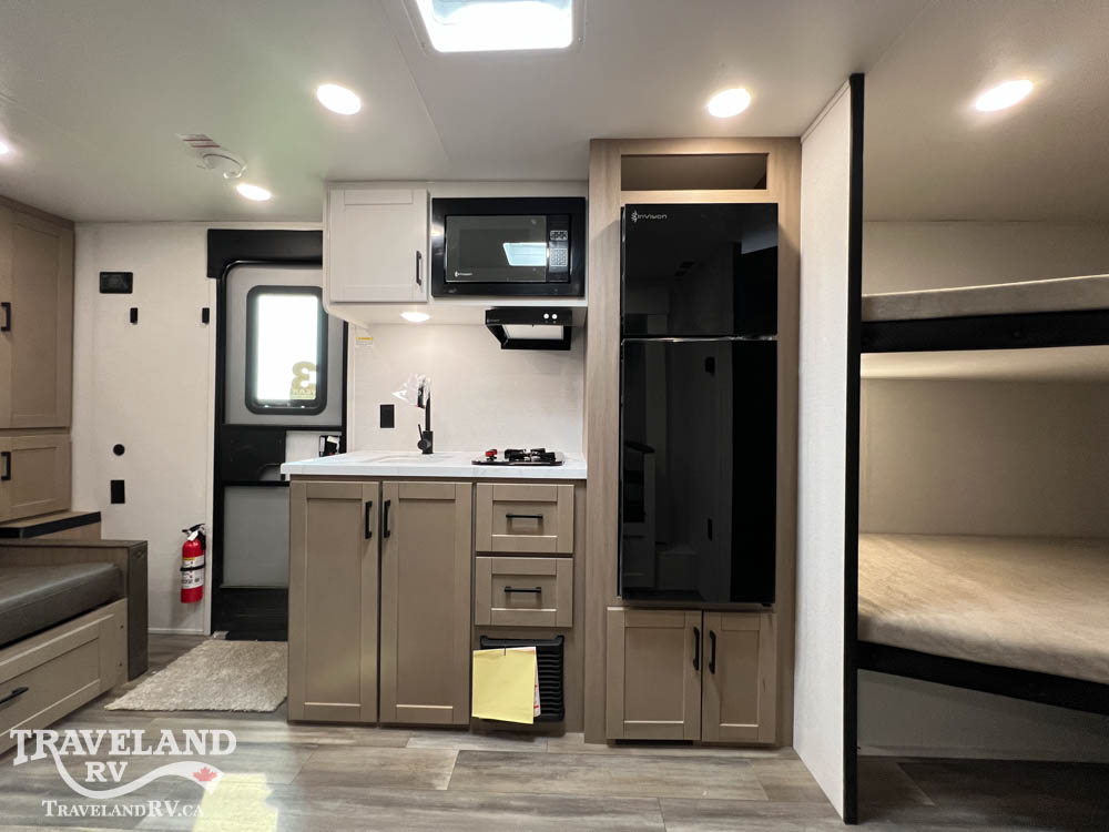 2027 Highland Ridge Colt 18MBS - Image 16