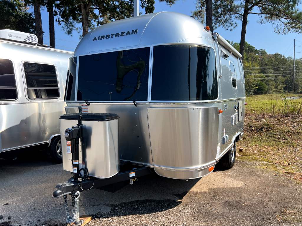 2026 AIRSTREAM CARAVEL 16RB - Image 2