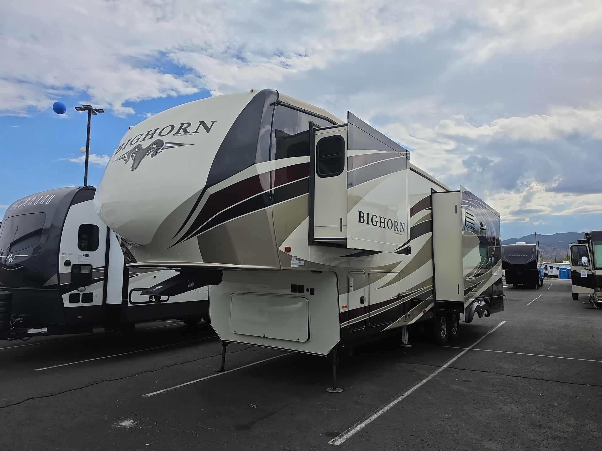 2019 Heartland Bighorn BH 3160 ELITE - Image 8