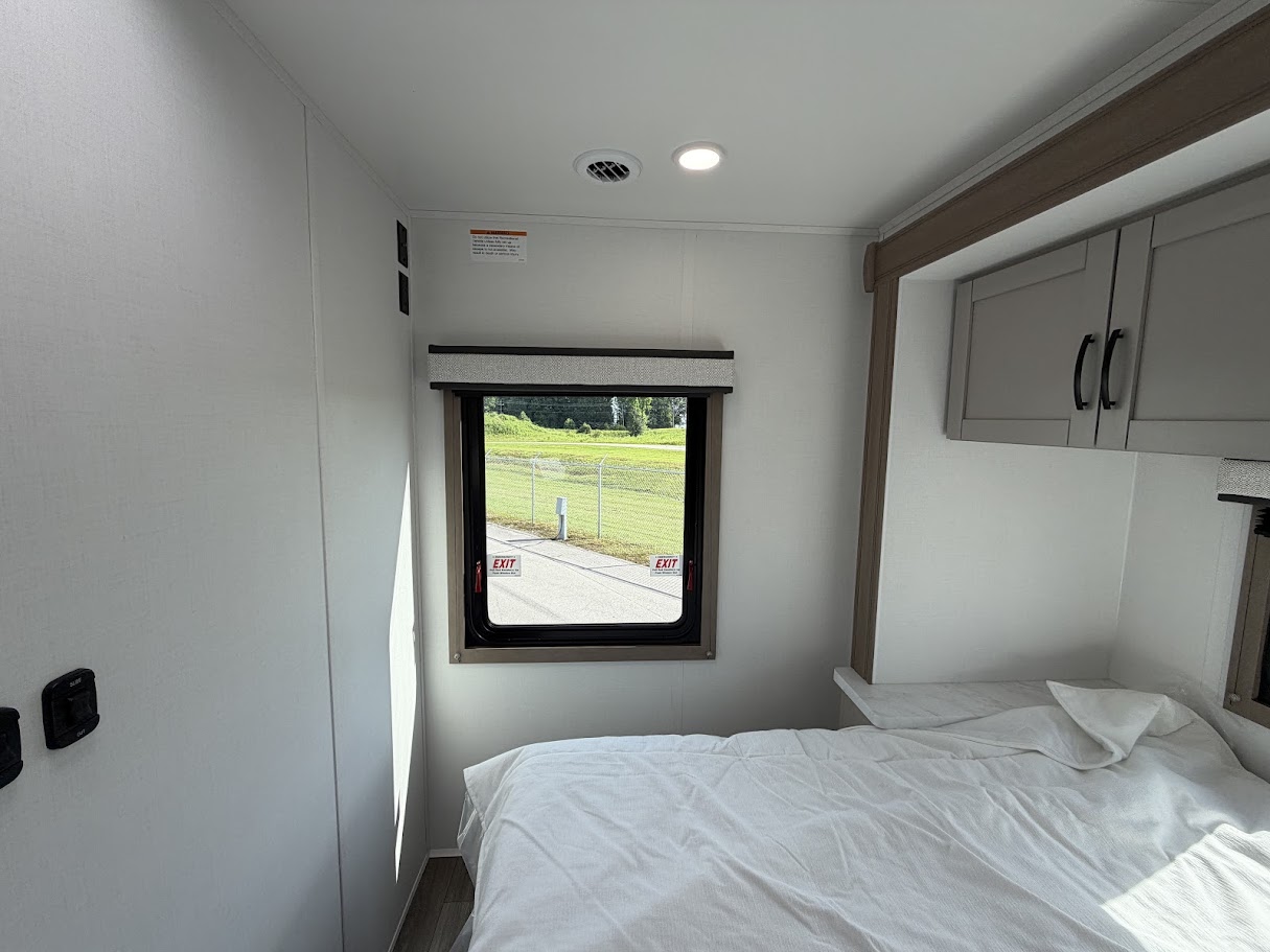 2027 JAYCO REDHAWK SE 22C - Image 34