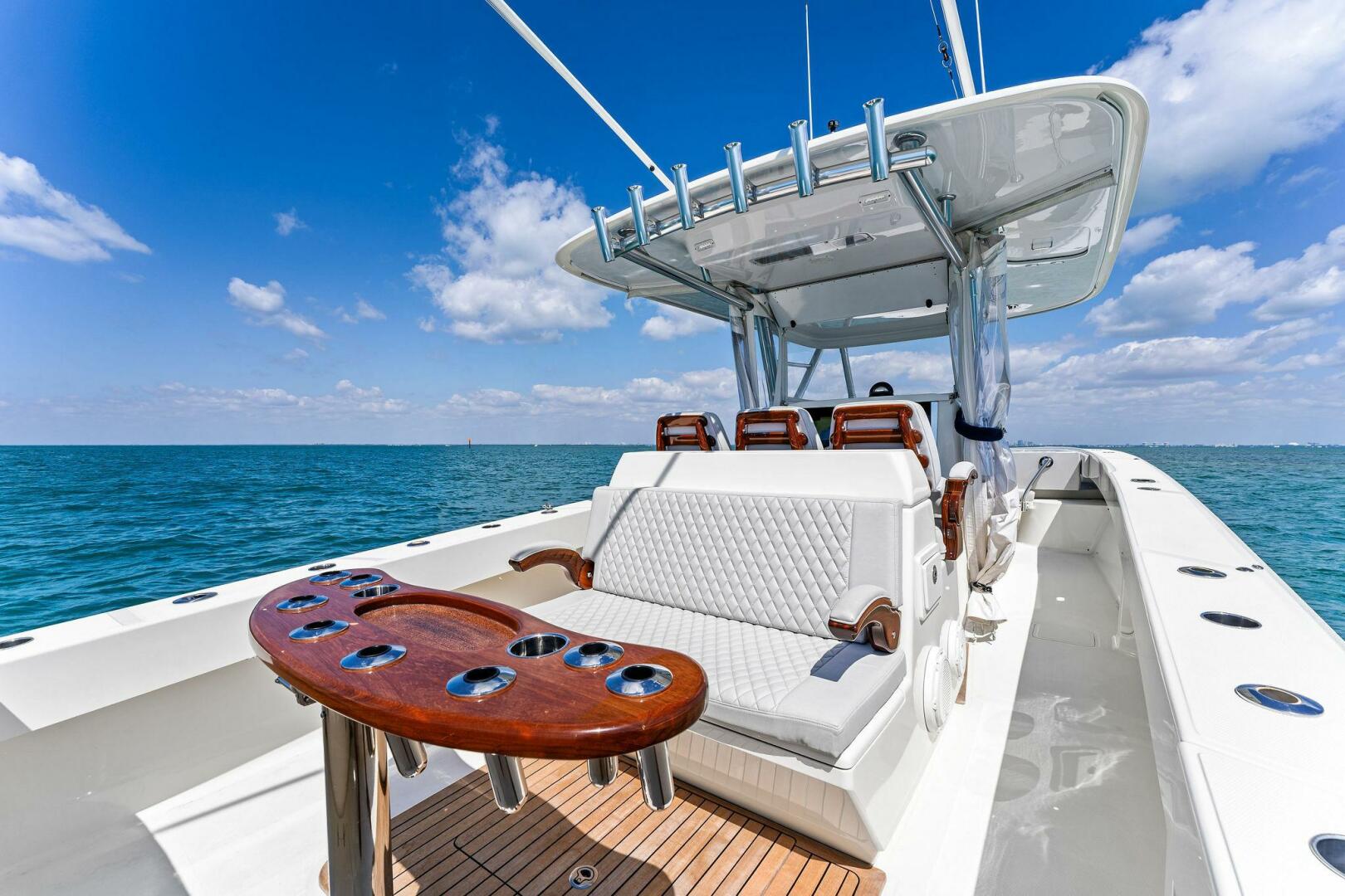 2015 Bahama 41 - Image 38