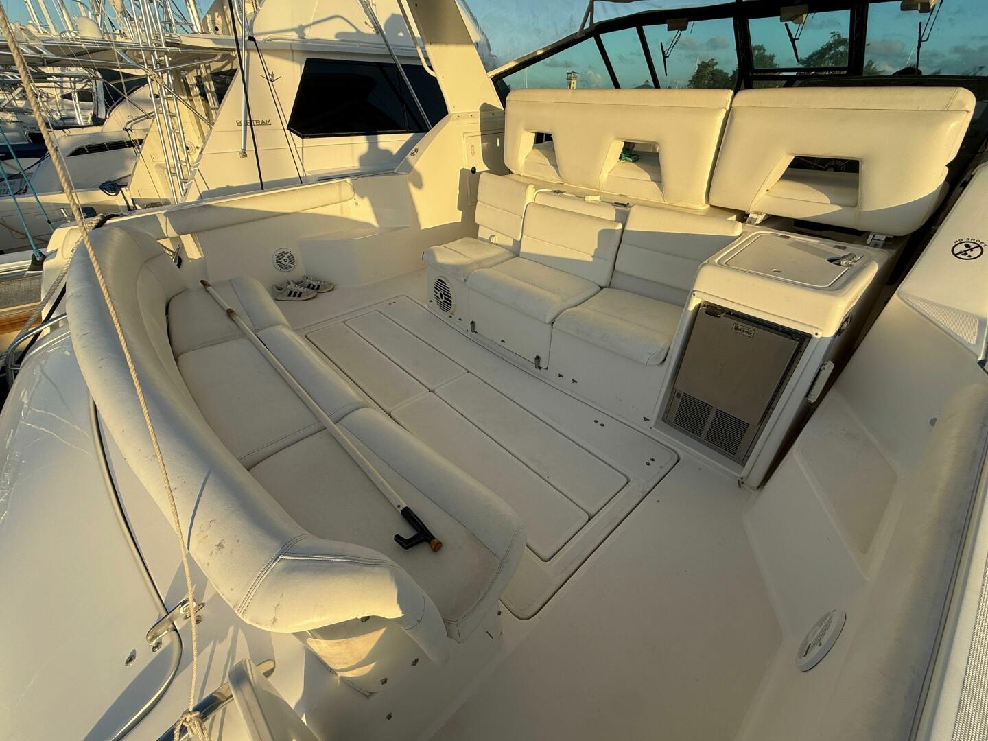 2002 Tiara Yachts 4000 Express - Image 6