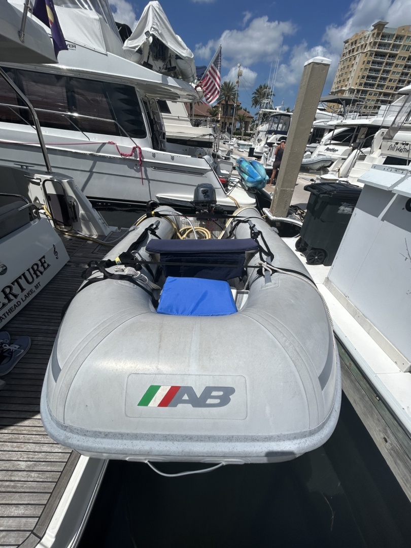 2022 Beneteau ST - Image 24