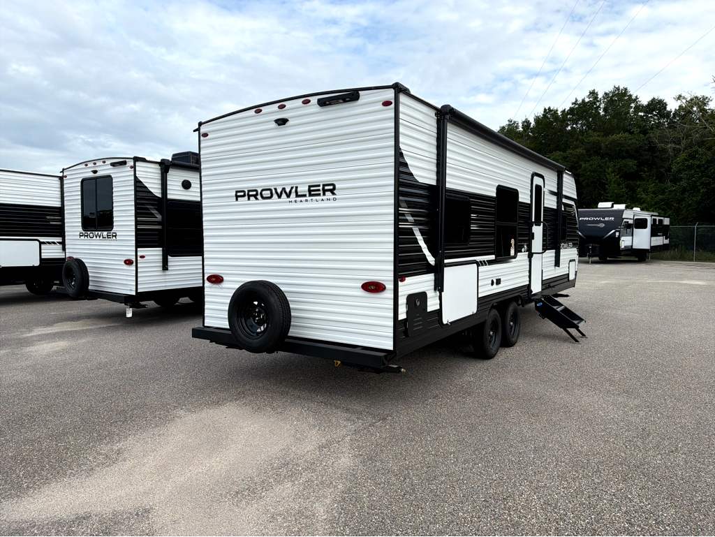 2027 HEARTLAND PROWLER 2600BH - Image 5