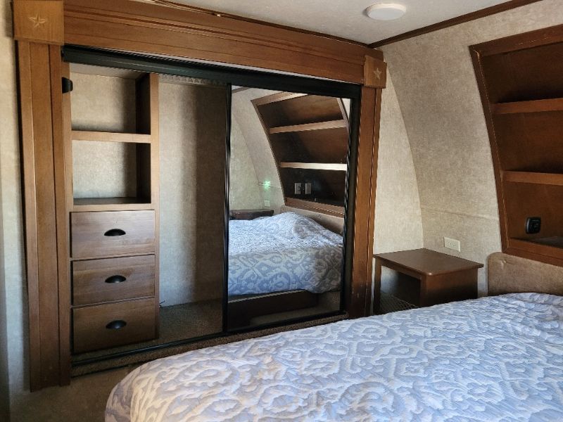 2016 Highland Ridge Light LF297RLS - Image 15