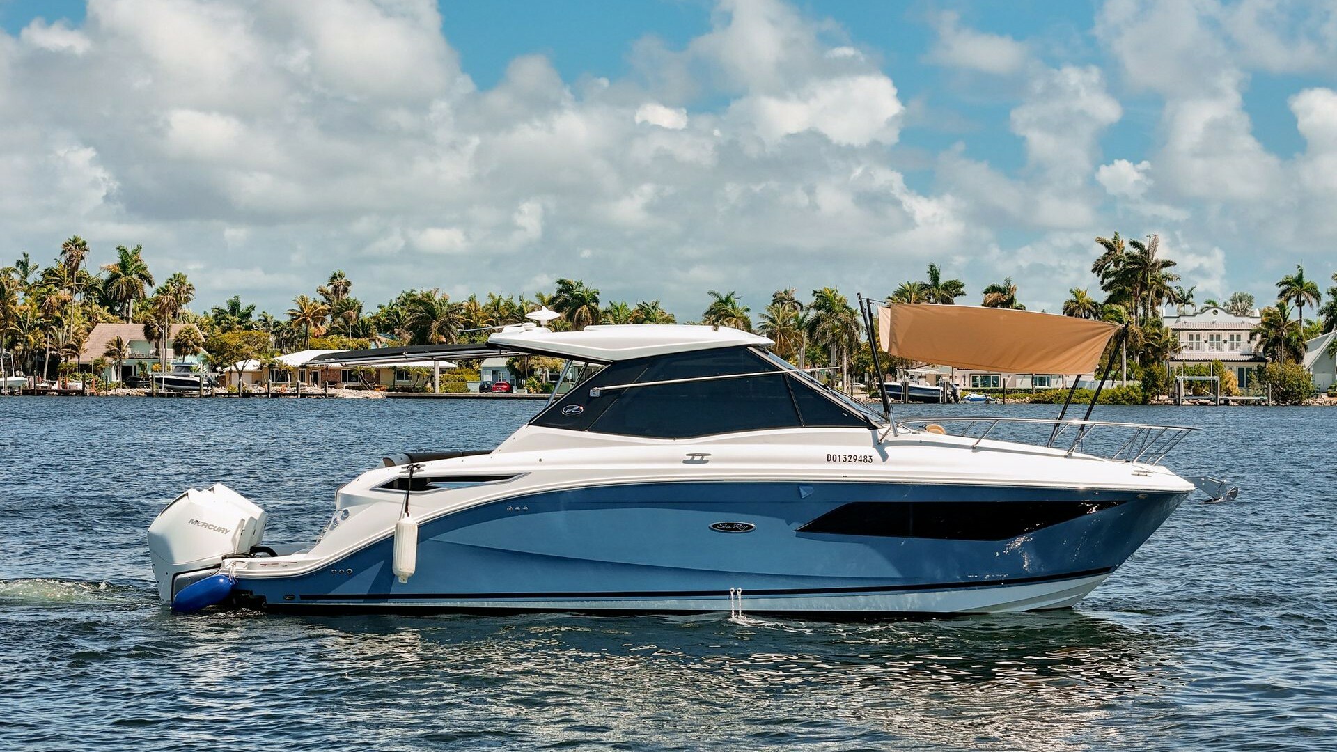 2022 Sea Ray 320 Sundancer OB - Image 1