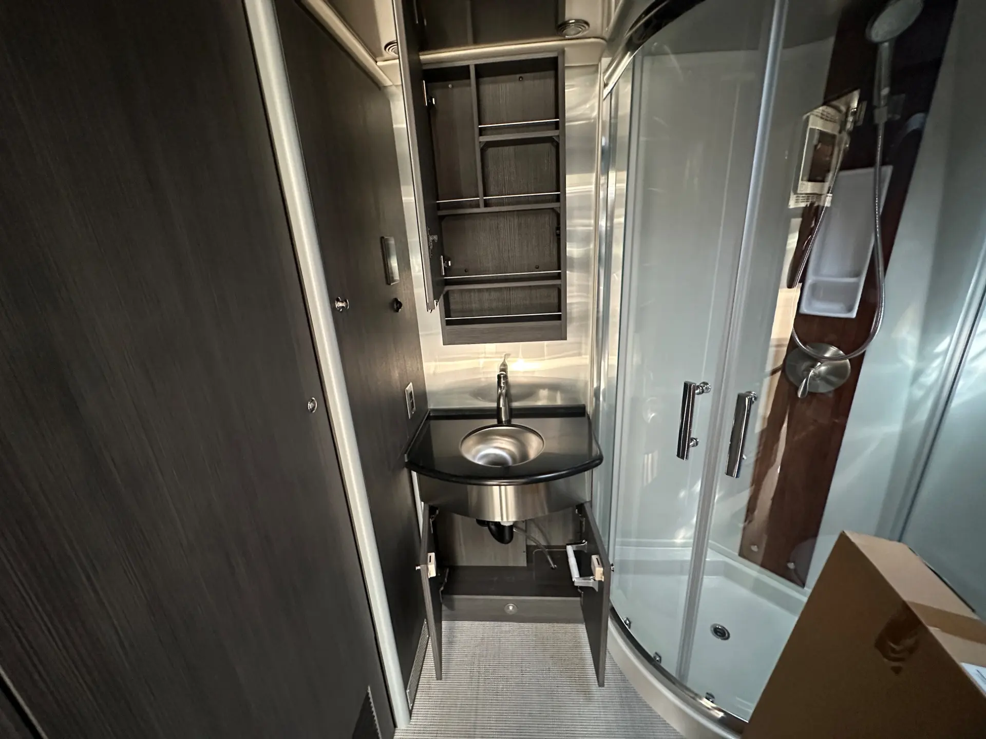 2026 Airstream Atlas - Image 23