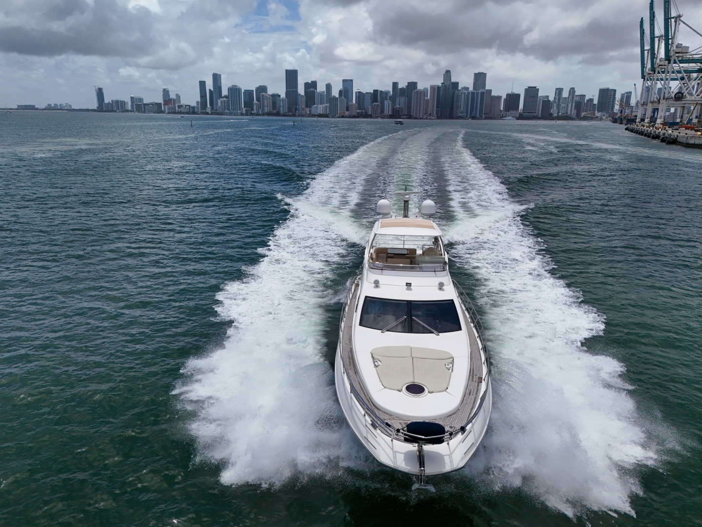 2012 Azimut 64 FLY - Image 26