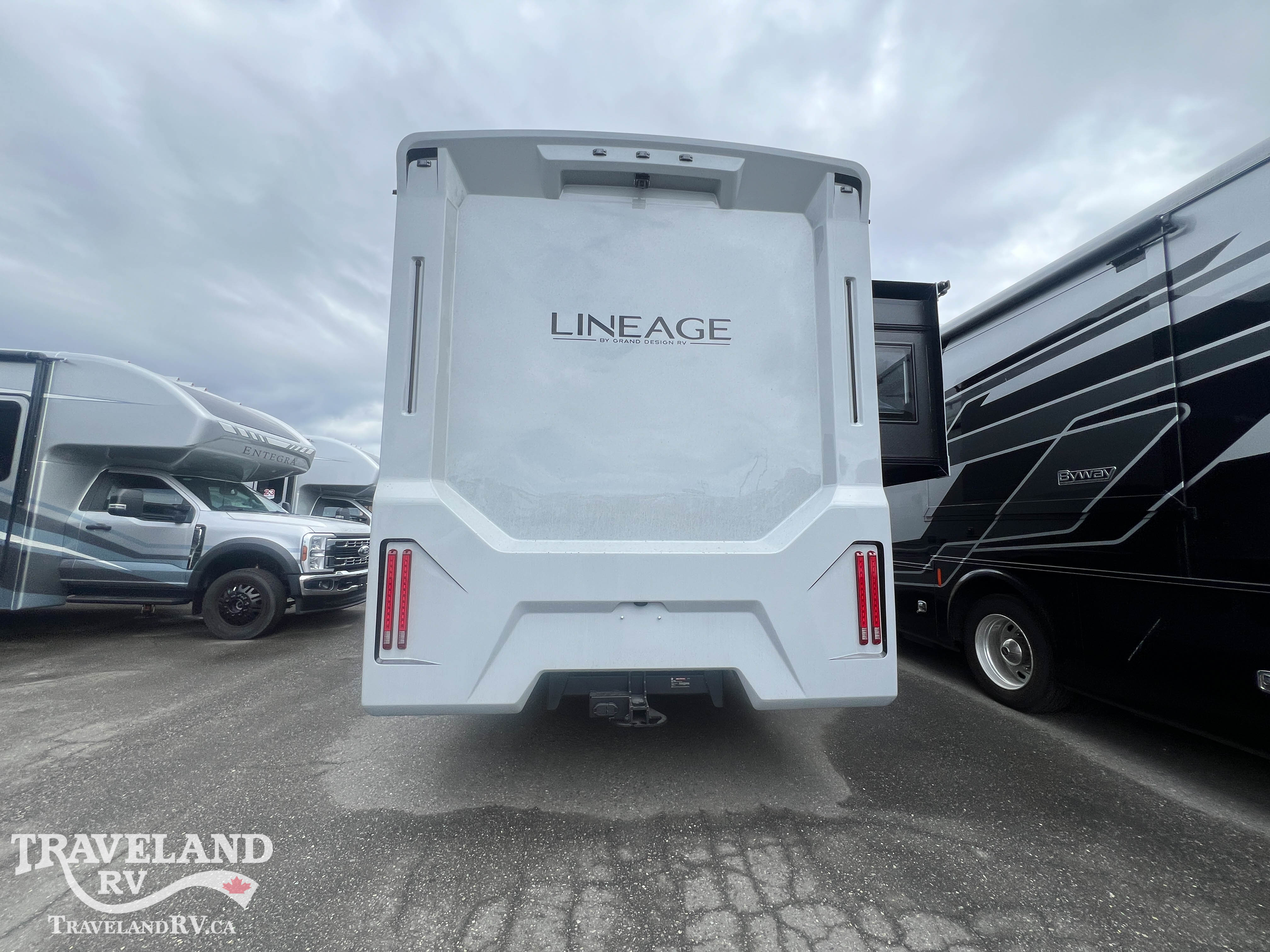 2027 Grand Design Lineage Series F 31ZW - Image 7