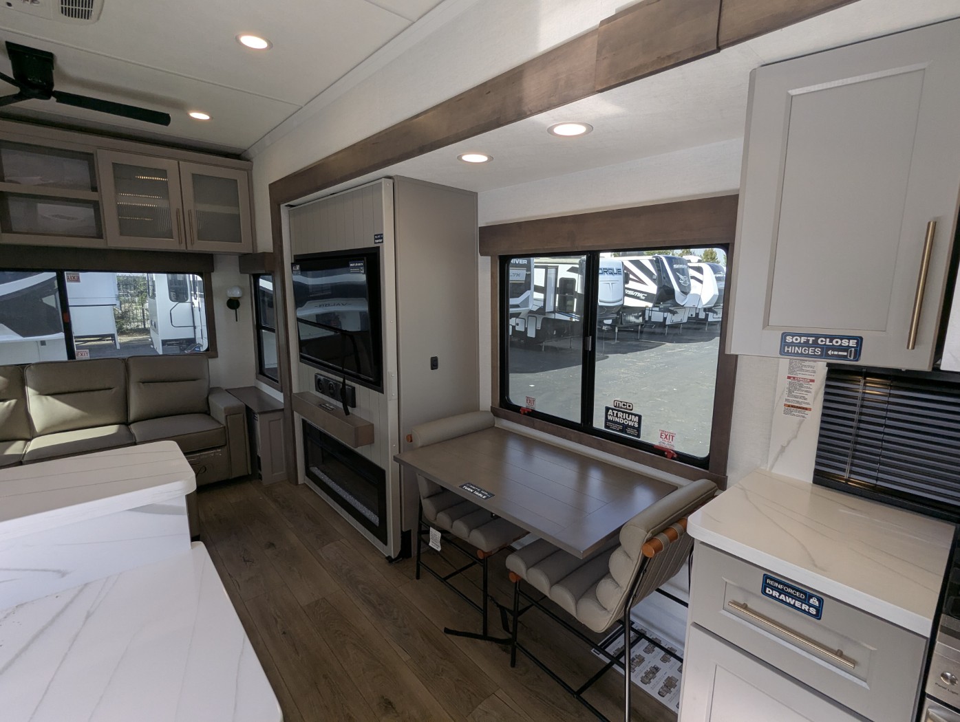 2026 Alliance RV Paradigm 388SP - Image 24